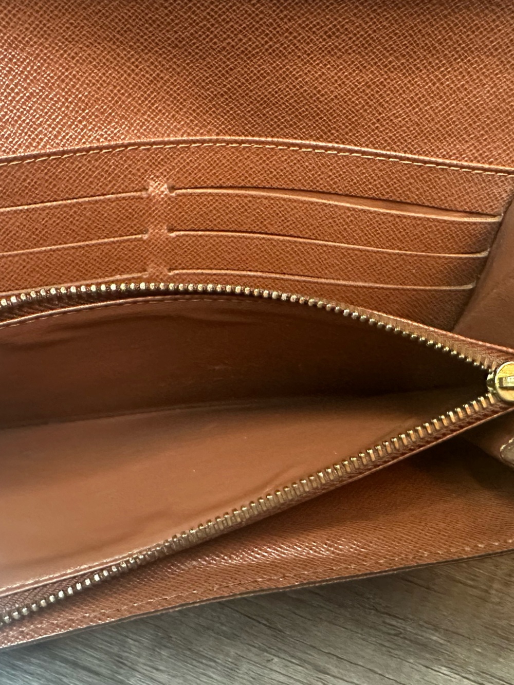 Louis Vuitton Monogram Sarah Wallet - Picture 7 of 13